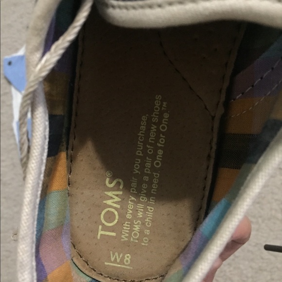 🔻Cute pair of laced women’s Toms - Picture 6 of 7